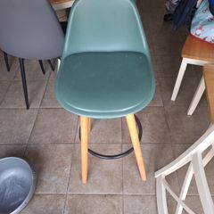 bar stool