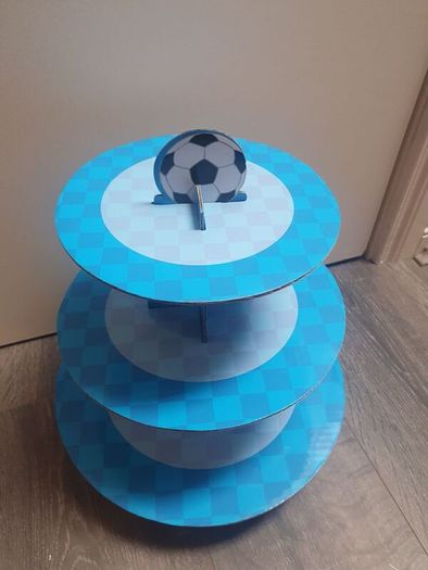 Football Cupcake holder