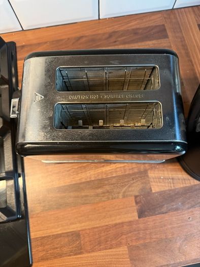 Swan kettle and toaster set