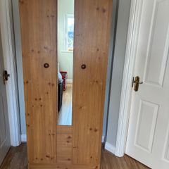 Wardrobe & Chest of drawers