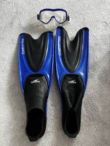 Speedo Swimming Fins for adults size 42-44 with googles
