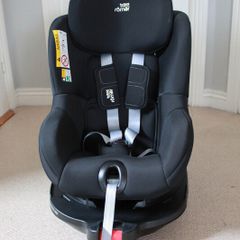 Britax Romer Dualfix M i-Size Car Seat