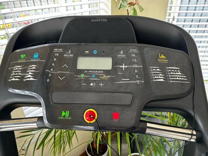 Decathlon Domyos T540C Foldable Smart Connected Incline Treadmill | Excellent Condition