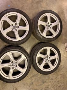 AUDI A6 19 Alloy wheels with two good tires