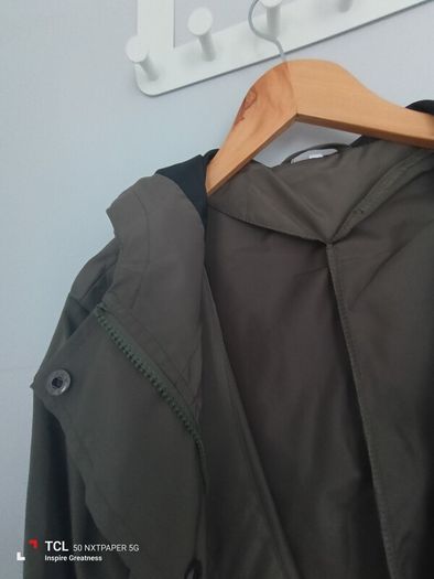New.women's light rain jacket. Size 14/16
