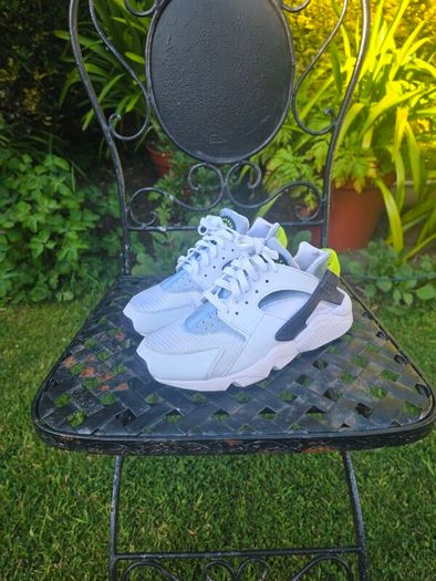 Nike Air Huarache Men's Trainers DV6825-100 Size UK7, EU41
