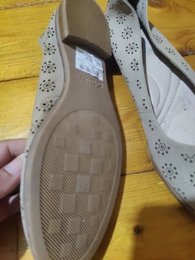 ladies clark shoes