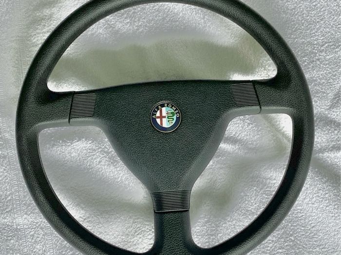 Alfa Romeo 155 steering wheel like New