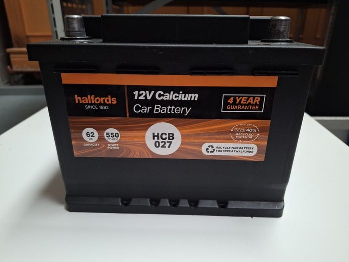 Halfords Car Battery HCB027