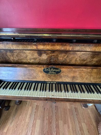 Grand Piano