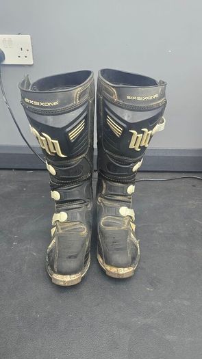 motocross boots Hart size 9