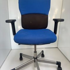 Blue office chairs 2x available