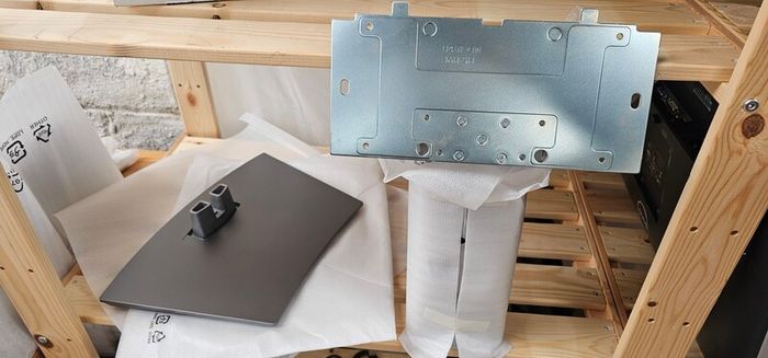 Brand-new Dell U4919DW 49" Monitor Stand