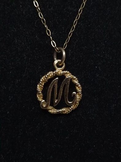 Vintage 9ct Gold Initial M Pendant Necklace