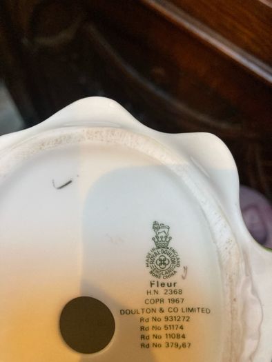 Royal Doulton figurine "Fleur"
