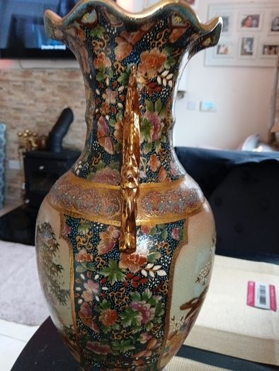 oriental vase