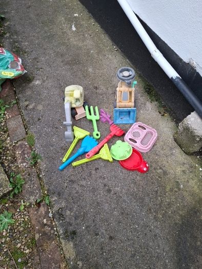 beach toys