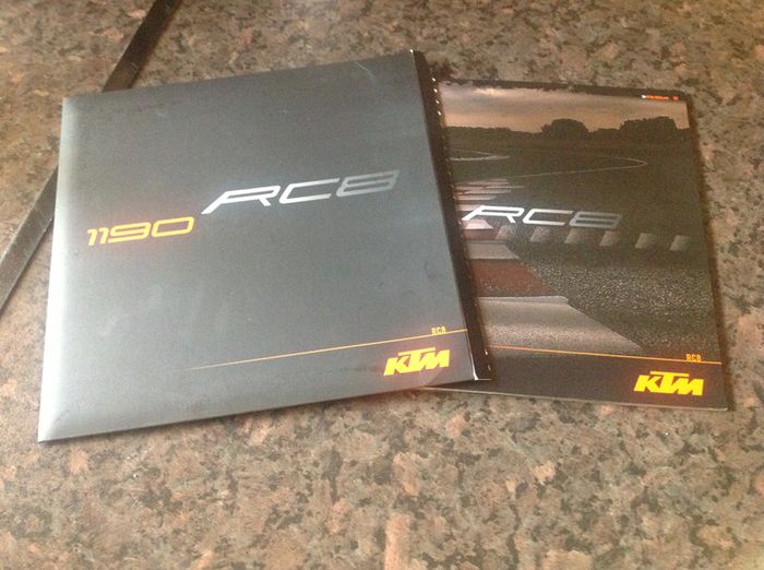 KTM RC8 brochure