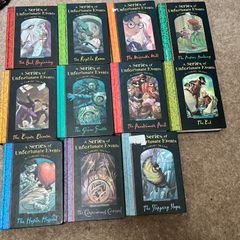 A serious of unfortunate events by Lemony Snicket bundle