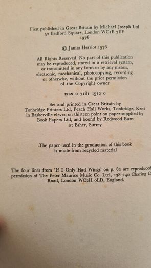 Vets Might Fly. By James Herriot. VINTAGE FIRST EDITION. 1976 Hardback With Dustjacket In Good Condition.