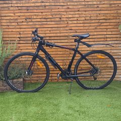 REID Urban X2 Hybrid Bike - Medium - 27 Speed - Hydraulic Disc Brakes