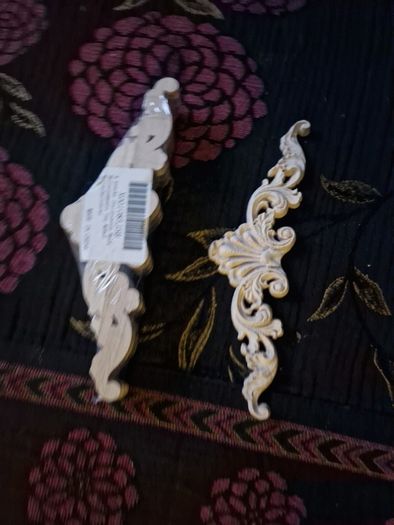 16 New Wood mouldings