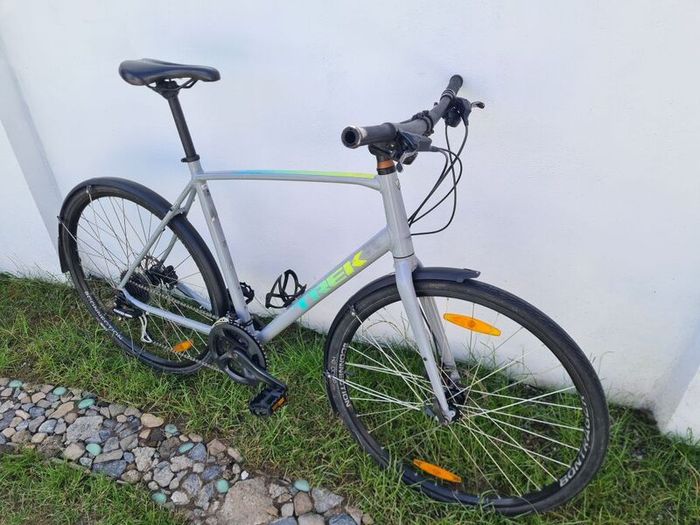 Trek FX2 2021 (Gen 2) sports hybrid bike XL