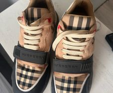 mens Burberry runners