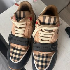 mens Burberry runners