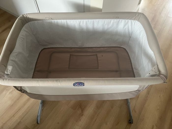 Chicco bedside baby crib - almost like new