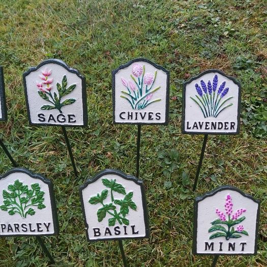 Cast iron herb  set