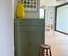 Chest of drawers