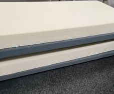 Guest trundle bed