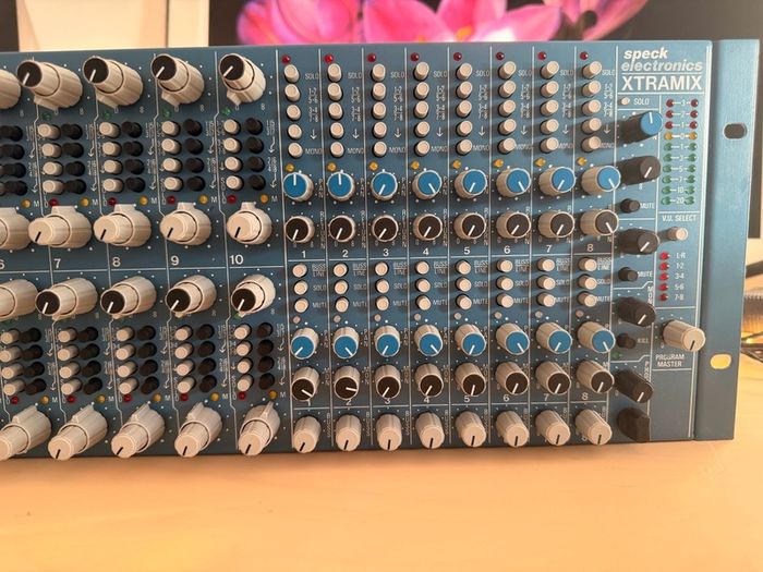 Speck Electronics Xtramix V1 (90s) - 20 Stereo Ch / 8 Bus | Serviced - Custom Low-Noise PSU
