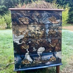Chest of drawers