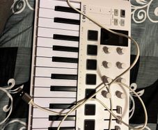 MIDI Keyboard