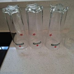 10 Pint glasses