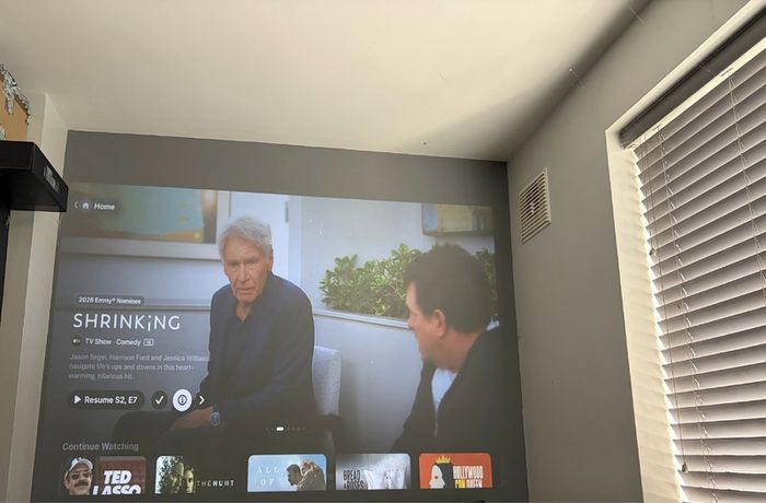 TCL A1s Projector