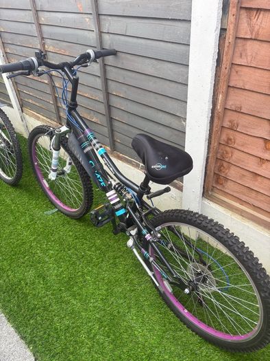 girls bike barely used. 18 gears . Immaculate condition like new . Unwanted gift .