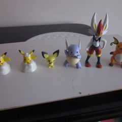 Bundle Pokermon  Figures X6