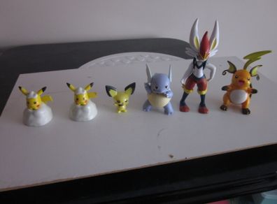 Bundle Pokermon  Figures X6