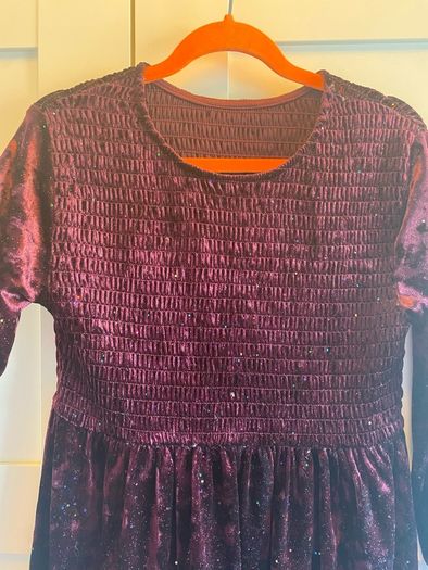 Girls sparkly burgundy / wine velvet dress age 9-10 yrs.