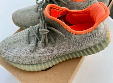 Adidas Yeezy Boost 350 V2 Desert Sage (UK9.5)