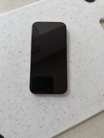 black iphone 16