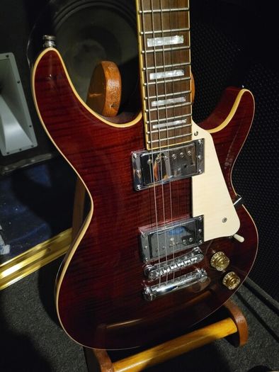 Cort M 600