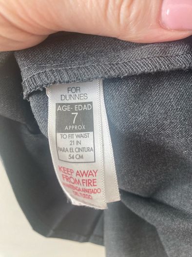 Dunnes grey skirt (as new) age 7