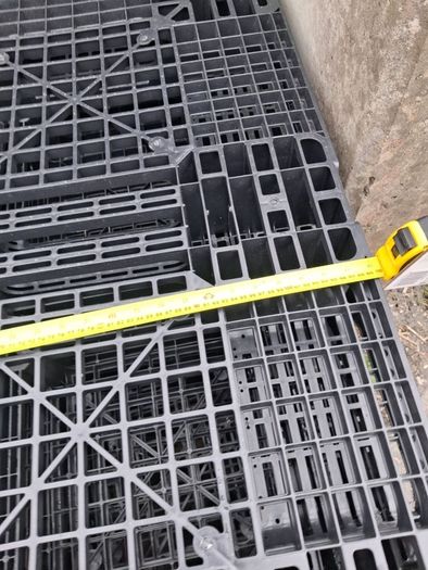 plastic pallets