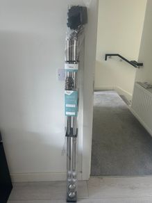 bay windows curtain poles