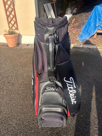 Titleist Mid-size Tour Bag - Black/red