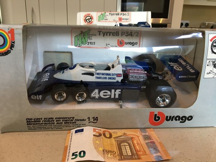 Model Car Burago Tyrrell P34/2 Scale 1/14